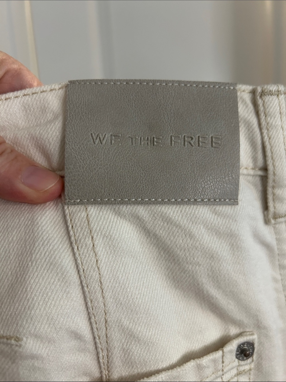 NWT We The Free Good Luck Mid Barrel Ivory Floral Wreath Jeans (small flaw) - Picture 6 of 8